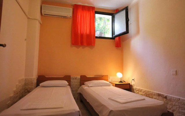 Elenas Studios
