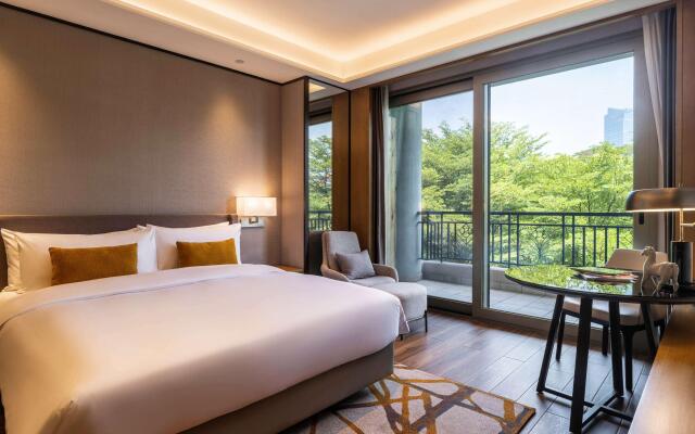 Dongguan Forum Hotel and Apartment