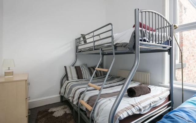 6 Bedroom Chorlton Townhouse