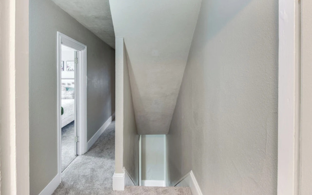 Family-friendly Altoona Abode w/ Spacious Patio!