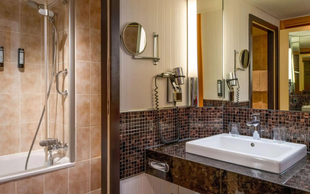 Mövenpick Hotel Nuernberg Airport