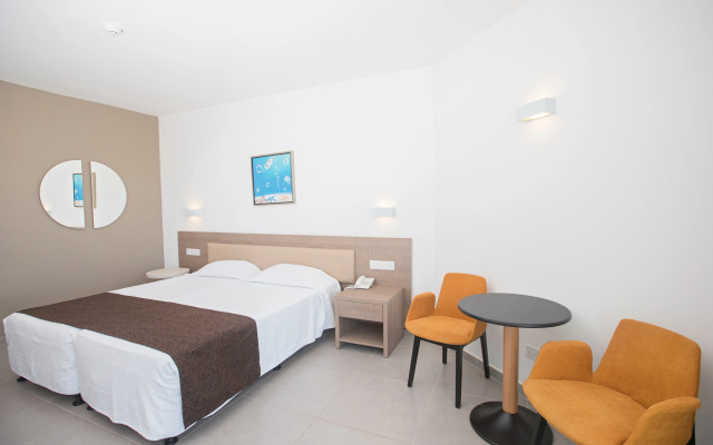 Vassos Nissi Plage Hotel & Spa