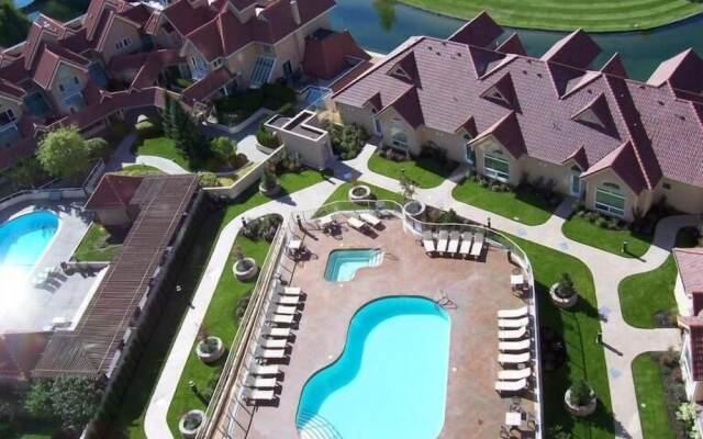 Sunset Oasis Kelowna