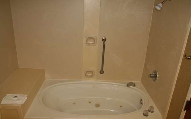 Hampton Inn by Hilton Petersburg Fort Lee