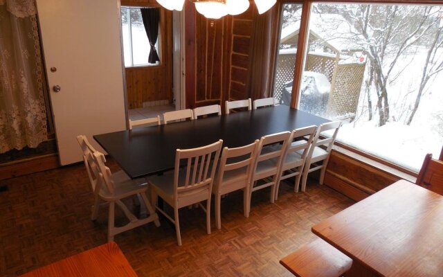 Chalets & appartements Au Chant De La Rivière