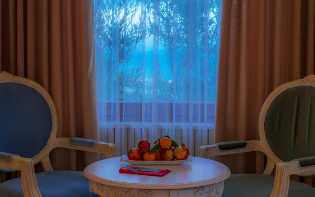 Aeneas Hotel
