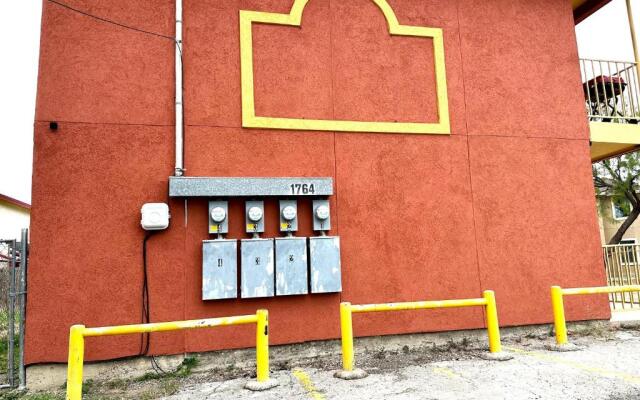 The Rustic @ Paseo de Encinal Drive