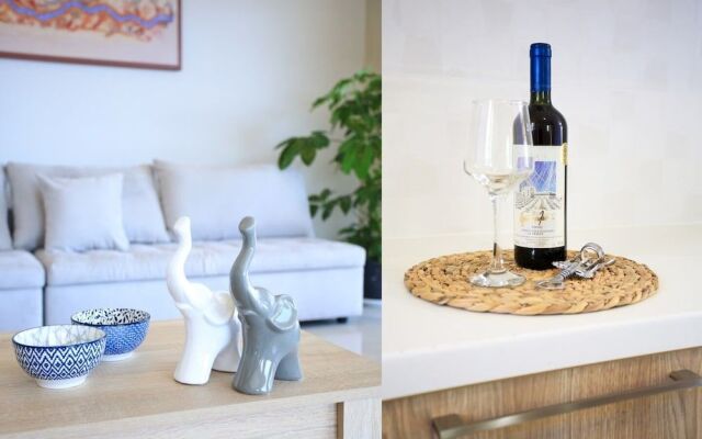 Villa Diktynna Embrace the Endless Blue