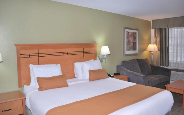 Americas Best Value Inn and Suites DeSoto