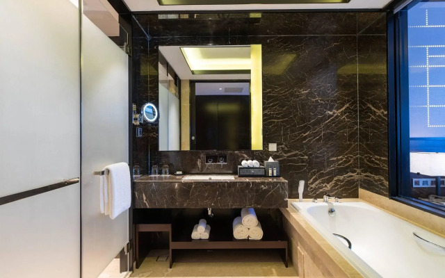 Renaissance Shenyang West Hotel