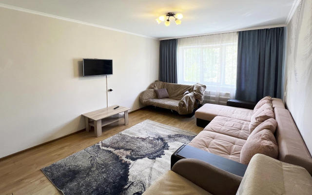 Добрые сутки на Мухачева 258