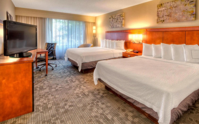 Courtyard by Marriott Memphis Germantown