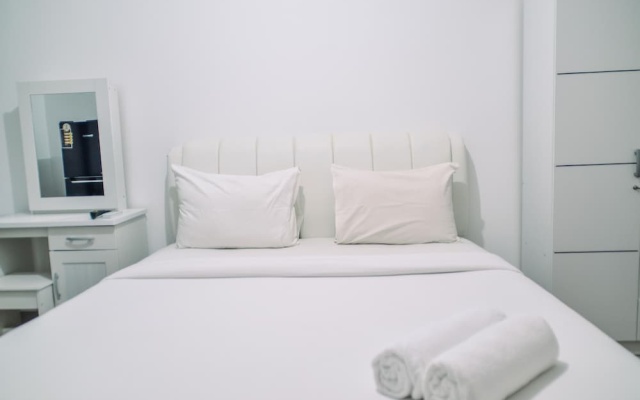 Minimalist Studio Room At Urbantown Serpong Apartment – Guest Rooms – South Tangerang
