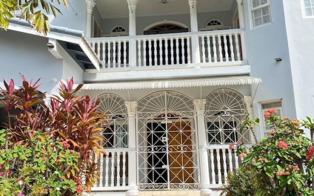 5-bed Villa and Pool in Runaway Bay, Jamaica