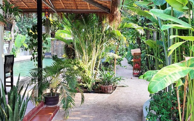 Nary Villa