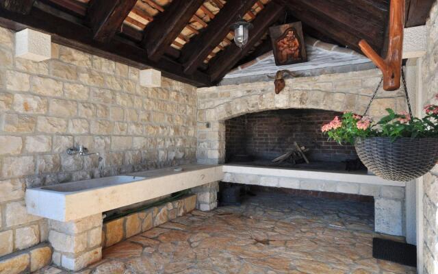 Tonka - with pool - H(4+2)