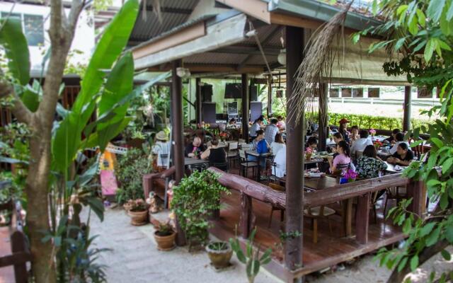 Chang Puak Resort Damnoen Saduak