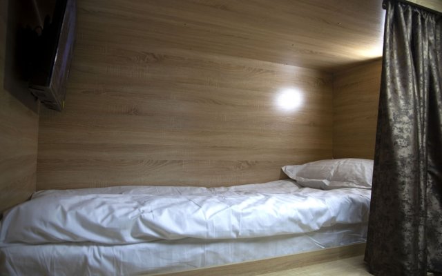 Sanor Capsule Hotel - Hostel