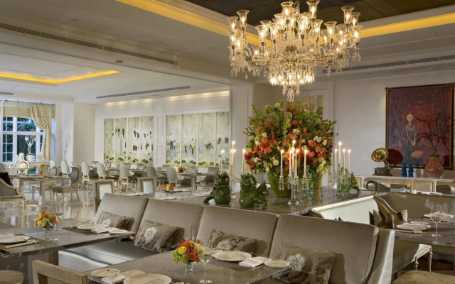 The Suites at Hotel Mulia Senayan