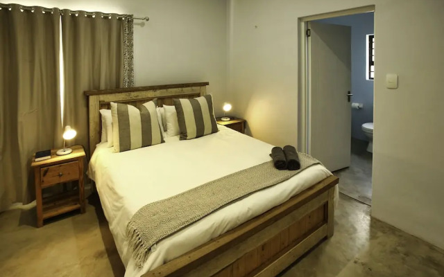 Sandy Feet Langebaan 8-sleeper