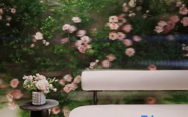 The Artisan Rose Hotel