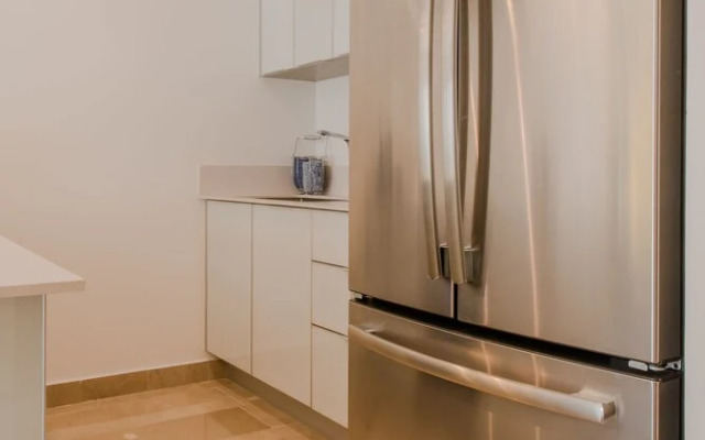 Location - 1 bdr - Rooftop Pool w Sea View - C408