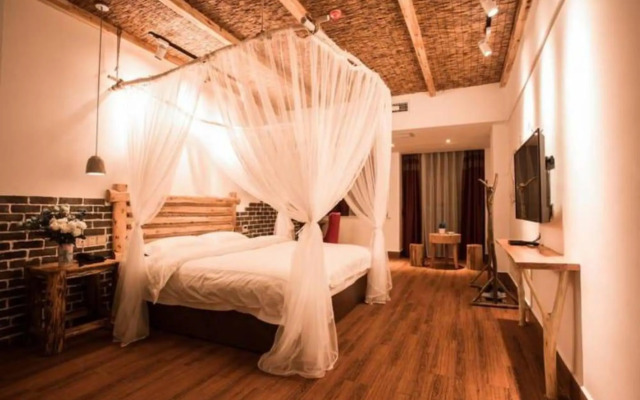Zhangjiajie Interval Time Travel Inn