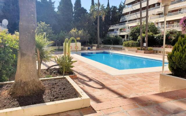 Spacious 3 Bedroom 2nd Line Beach Apartment Marbella Center
