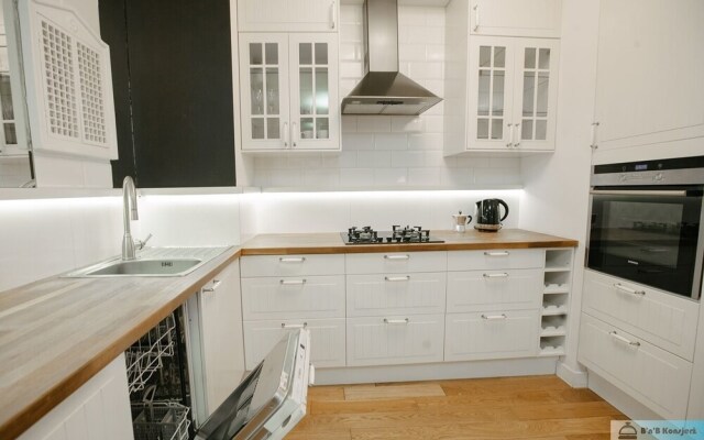 Warsaw Concierge Family Apartment