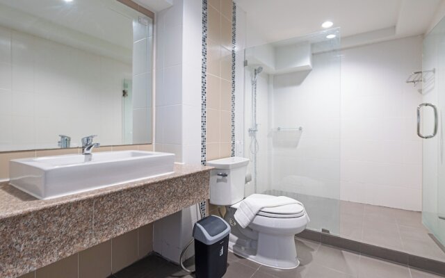 B2 Lampang Boutique & Budget Hotel