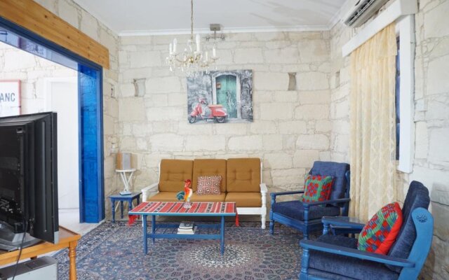Tzionis Petroktisto Holiday Stonehouse
