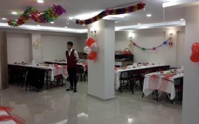 Ayatekla Otel