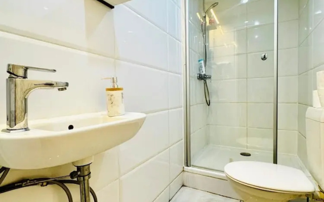 Bright Studio Stay Apt Near Rathausplatz