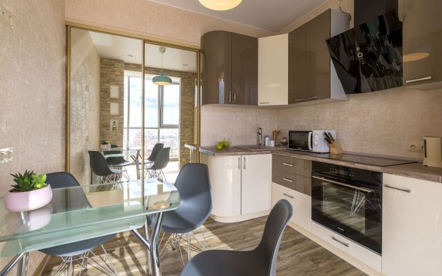 Апартаменты с видом на Ленинский проспект