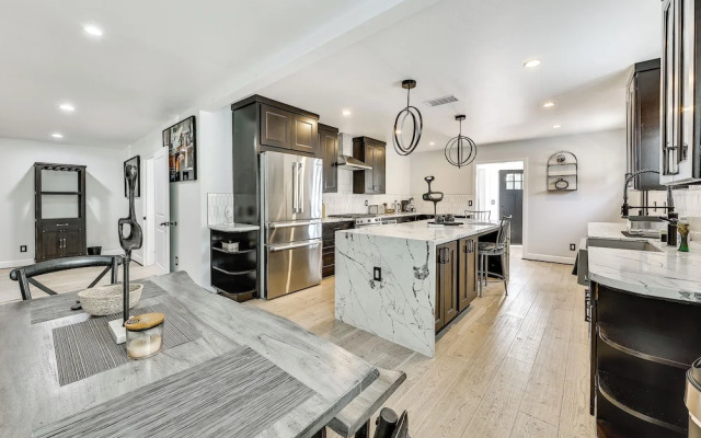 Dog-friendly Duarte Vacation Rental w/ Smart TV!