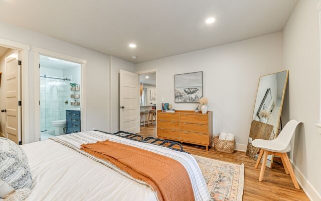 Delightful Grants Pass Home With Hot Tub!