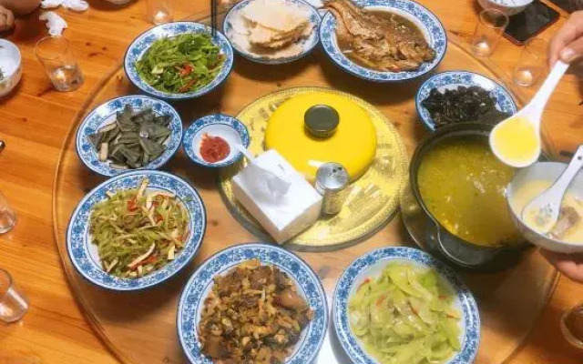 Jing County Derun Tang Bed and Breakfast (Chaji Scenic Area Branch)