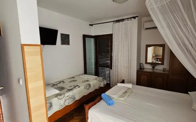 Studio in Tribunj Near Bristak Beach