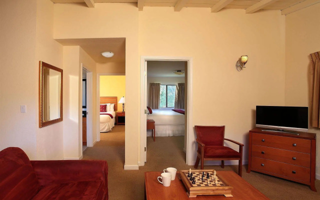 West Sonoma Inn & Spa