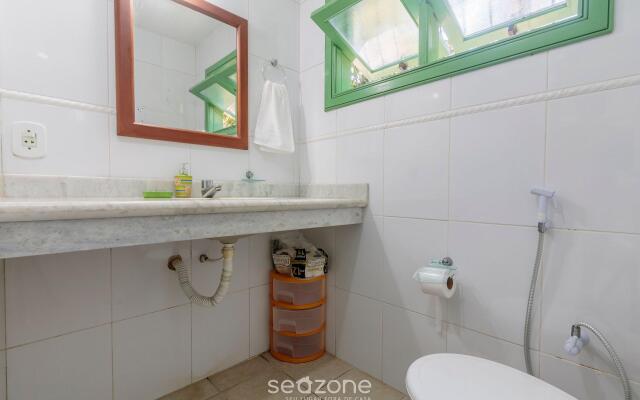 Apto com piscina prox da Praia de Araçaípe ADM0104