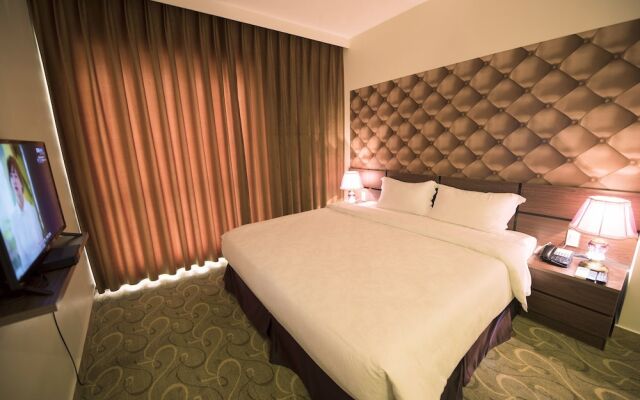 3MG Lakeside Hotel