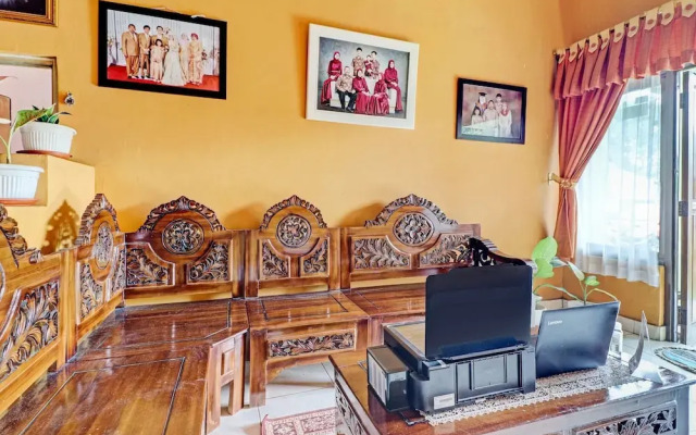 OYO 90454 Adinda Homestay Cibodas Lembang