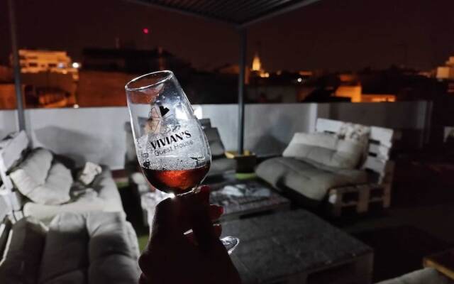 Vivian's Guest House Auto Check-in