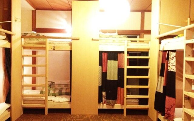 Hiroshima Guest House Roku