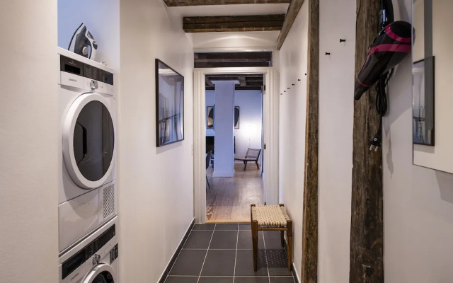 Town Hall Penthouse by Daniel&Jacob’s