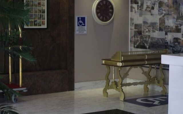 Prado Hotel Business