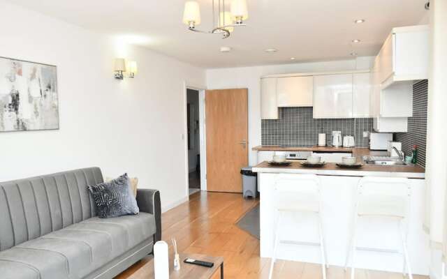 Sleeps 4 - Private Balcony - Wheelchair Accessible