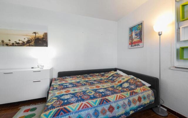 Comfortable studio with air-conditioning in Six-Fours-les-Plages - Welkeys