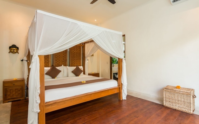 Villa Beji Seminyak – Guest Rooms – Kuta