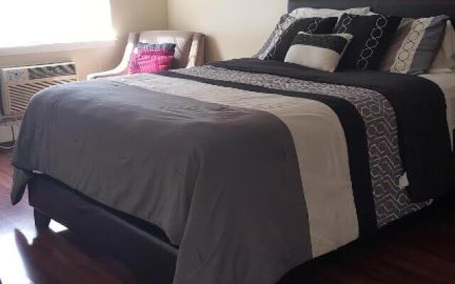 Private Garden Apartment